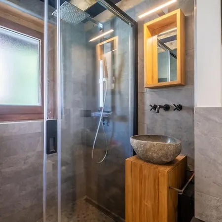 Racar Pour 4 Personnes, Centre Et Vue Sur La Montagne Шамони