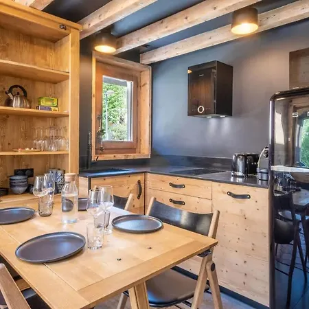 Racar Pour 4 Personnes, Centre Et Vue Sur La Montagne Apartamento