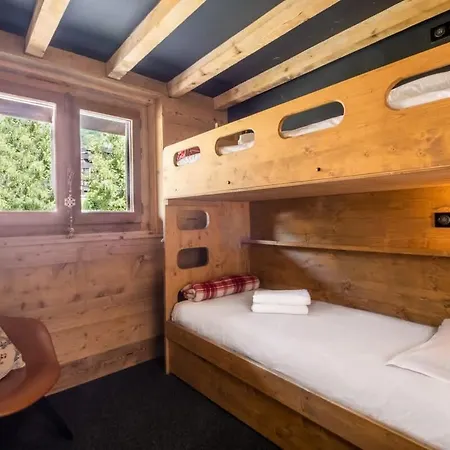 Racar Pour 4 Personnes, Centre Et Vue Sur La Montagne Apartamento