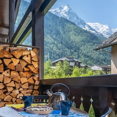 Racar Pour 4 Personnes, Centre Et Vue Sur La Montagne